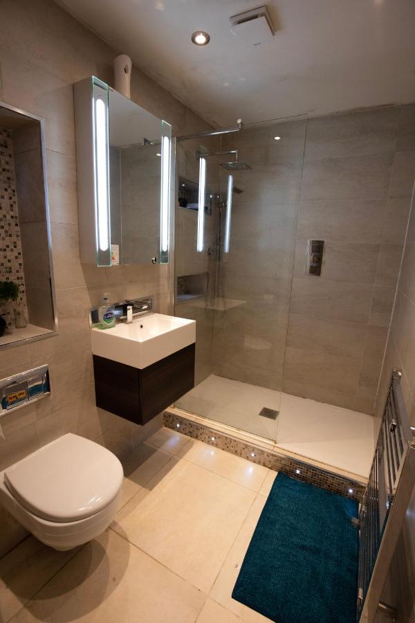 London Luxury Holiday Home B エクステリア 写真